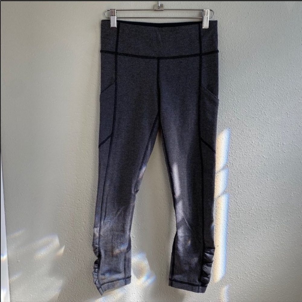 NWOT Lululemon Speed Tight Crop Giant Herringbone - Picture 3 of 12